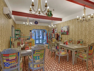 Oladar Village Cafe