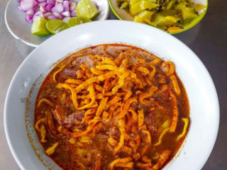 Khao Soi Mae Manee