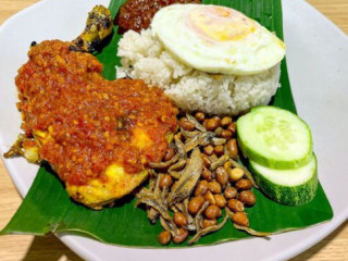 Nasi Lemak Ayam Taliwang