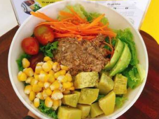 Easy Salad Healthy Food Idea