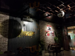 Avengers Pub Grill