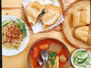 Cô Thêm Bánh Mì Chảo