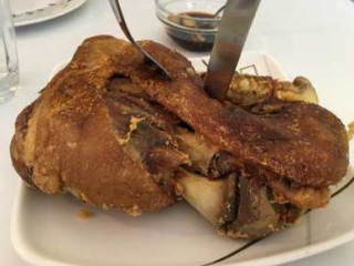 Crispy Pata Sa Candelaria