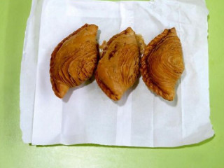 J2 Famous Crispy Curry Puff