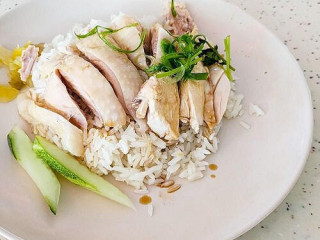 Tiong Bahru Hainanese Boneless Chicken Rice