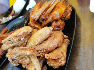 King Of Wings Bf Homes