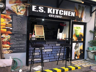 Es Kitchen