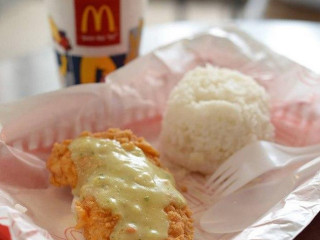 Wendy's Edsa, Boni