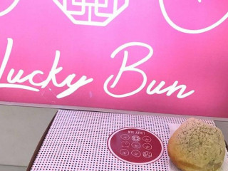 Lucky Bun