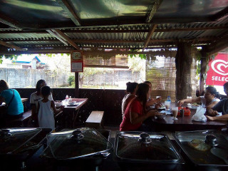 Halo-halo At Lomi Sa Tabing Palayan