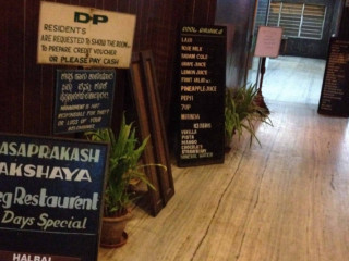 restaurant image