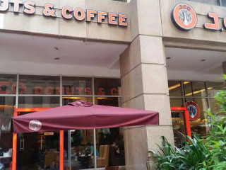 J.CO Donuts & Coffee