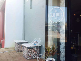 Old boy Cafe