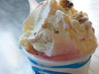 Cold Rock Ice Creamery