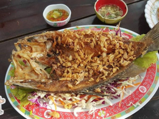 ร้านตะวันseafood