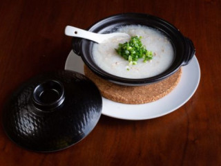 Onn Kee Claypot Seafood Porridge