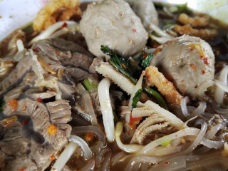 Aunt Phon Beef Noodles, Soi U Ruea