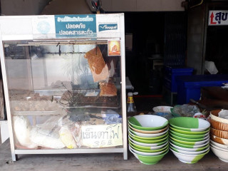 ร้านสองพี่น้องอาหารตามสั่ง บ้านป้าแมว