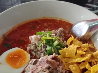 ก๋วยเตี๋ยวหลบซอย