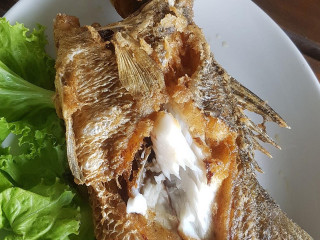 ร้านอาหารขุมทรัพย์ ซีฟู้ด