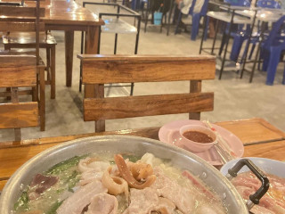 ร้านต้นเนื้อย่างละหานทราย