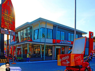 Jollibee Matina Town Square Davao