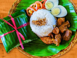 Fema's Adobo Queen