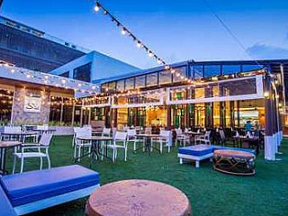 Amici Italian Bistro