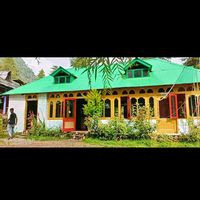 Cafe 9 Chhalal, Kasol