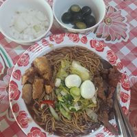 Aling Kikay's Pancit Cabagan.