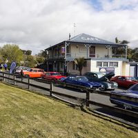 Hukerenui Cafe, Tavern, Pub Accommodation