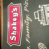 Shakeys At The Walk I.t. Park