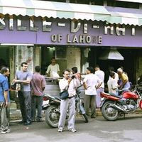 Bille Di Hatti Puri Chole With Sweet Lassi